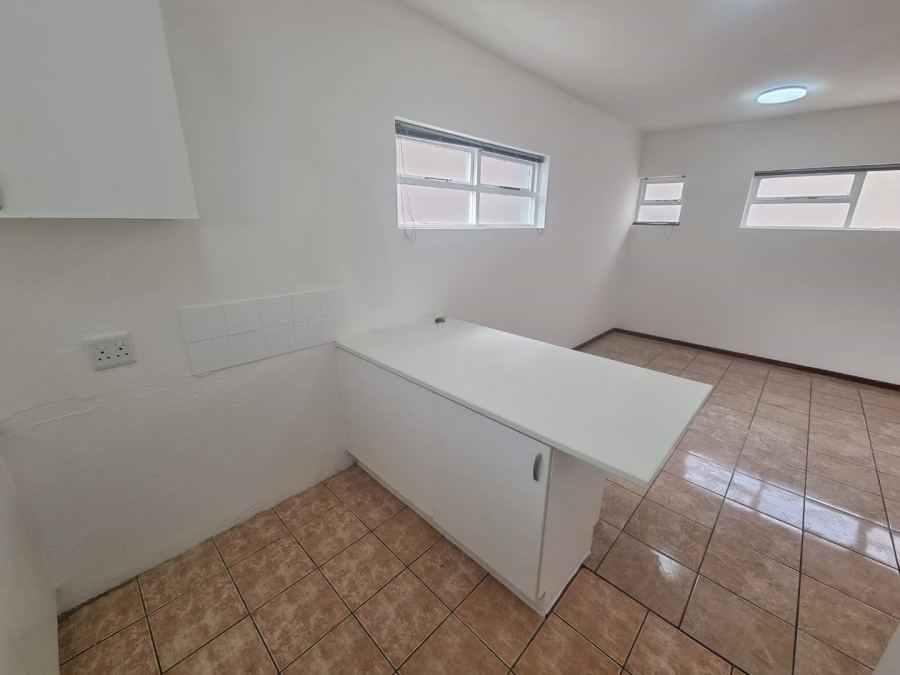 To Let 0 Bedroom Property for Rent in Sea Point Western Cape